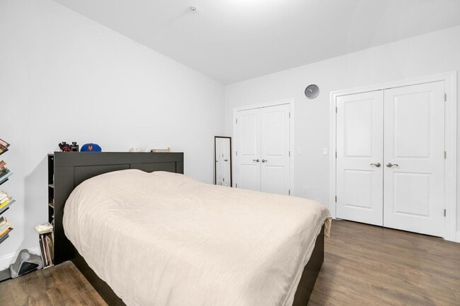 Building Photo - 422-424-424 63rd St