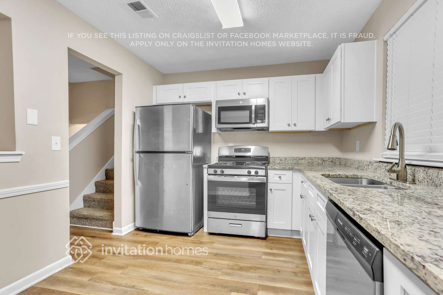 Building Photo - 3728 Adamsville Dr SW
