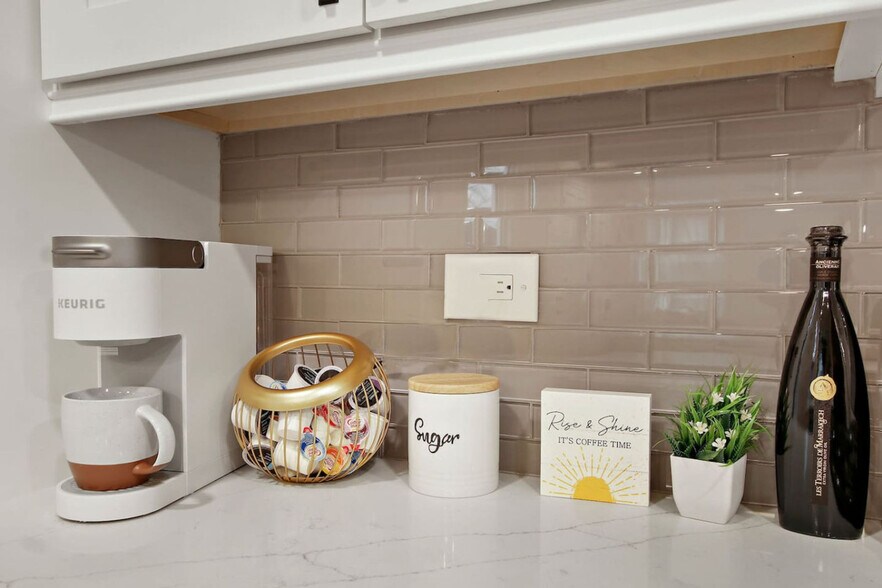 Building Photo - 1104 Elizabeth St