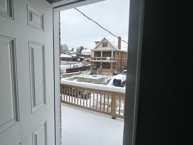 Building Photo - 3808 Kenker Pl