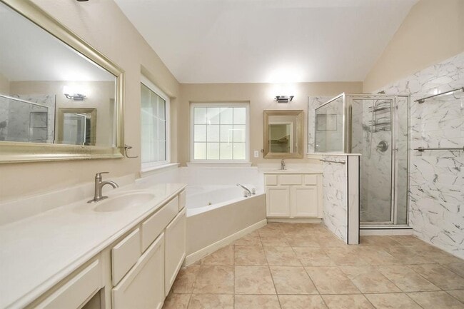 Building Photo - 21630 Live Oaks Spring Dr