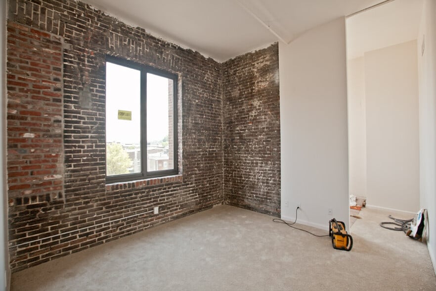 309 home office - 4368 Cresson St