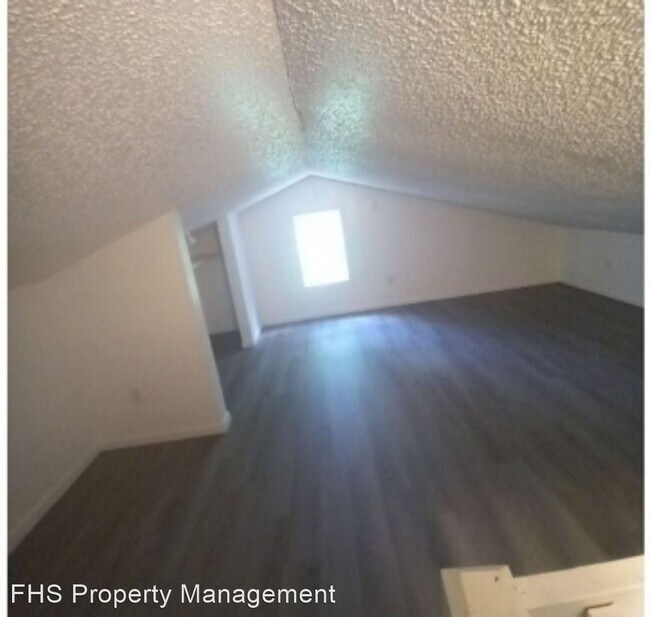 Building Photo - 4 br, 2 bath House - 1731 W Walnut