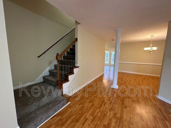 Building Photo - 2064 Summerton Cir