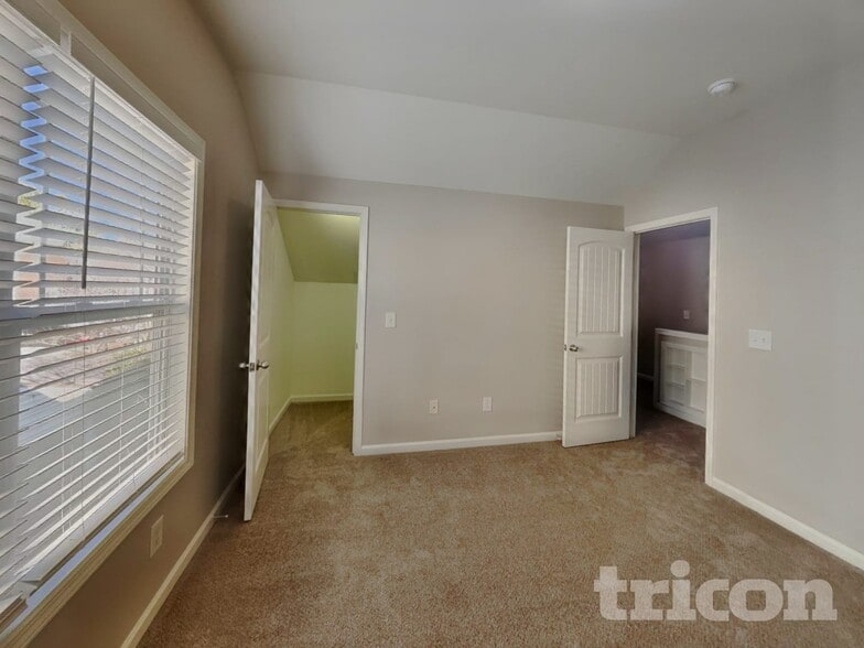 Building Photo - 3152 Landing Falls Ln