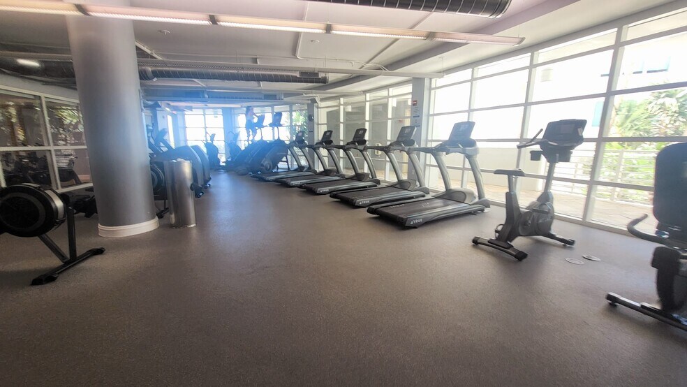 Building Photo - 253 NE 2nd St