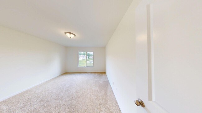Building Photo - 5391 Swan Dr
