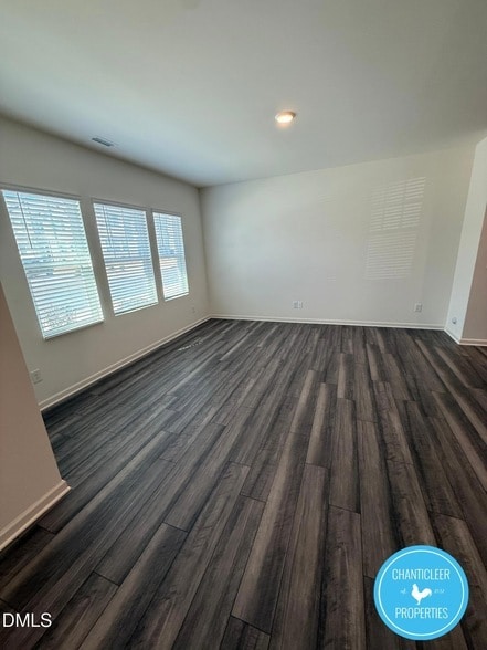 Building Photo - 329 Spaight Acrs Wy