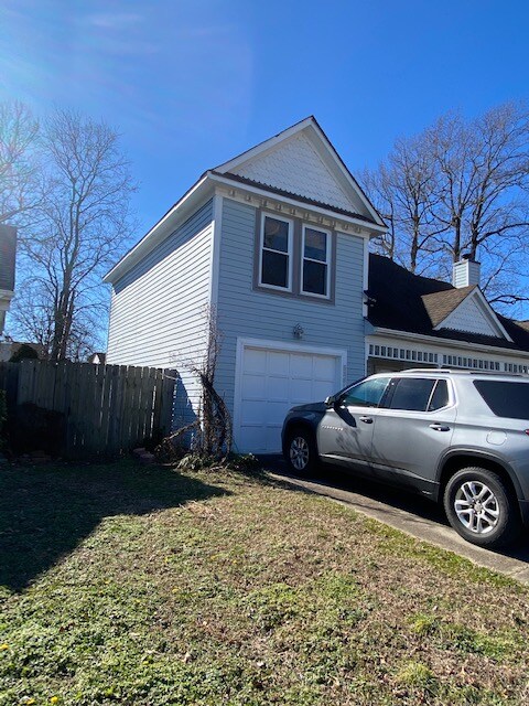 Building Photo - 5381 Lynbrook Landing