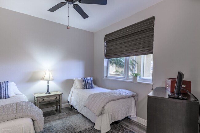 Building Photo - TURNKEY FURNISHED EXECUTIVE RENTAL IN BURN...