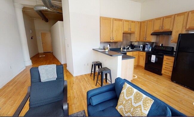 Building Photo - 918 Olive St