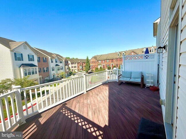 Building Photo - 9407 ASTON Vlg