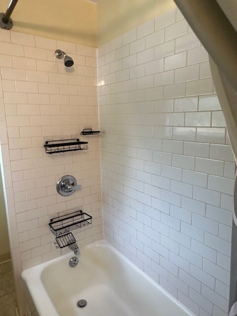 Upstairs Bathroom 2 - 7 Franklin St