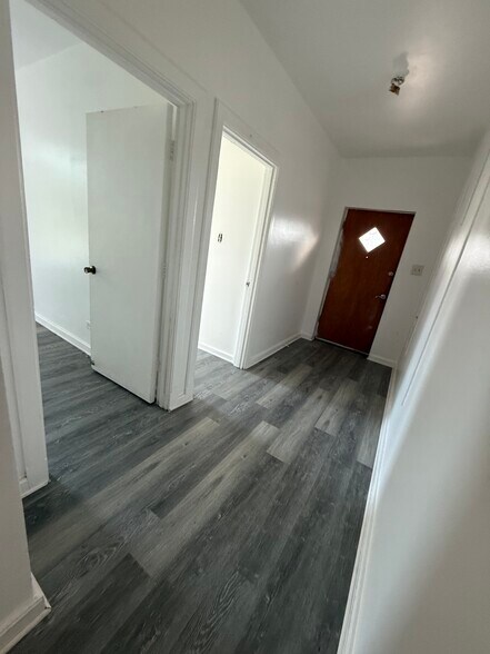Back Hallway - 901 W 19th St