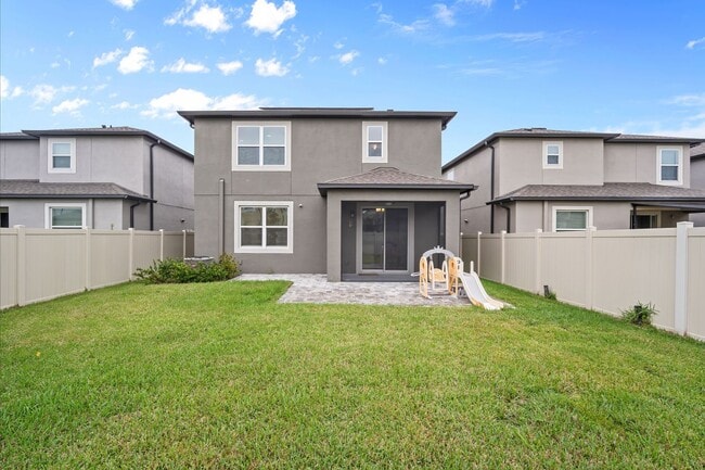 Building Photo - Now Available! 3 Bedrooms + Den, 2.5 Baths...