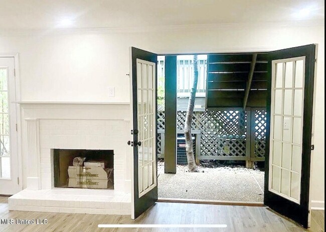 Building Photo - 1308 Roxbury Ct