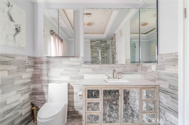 Building Photo - 2138 N Frederic St