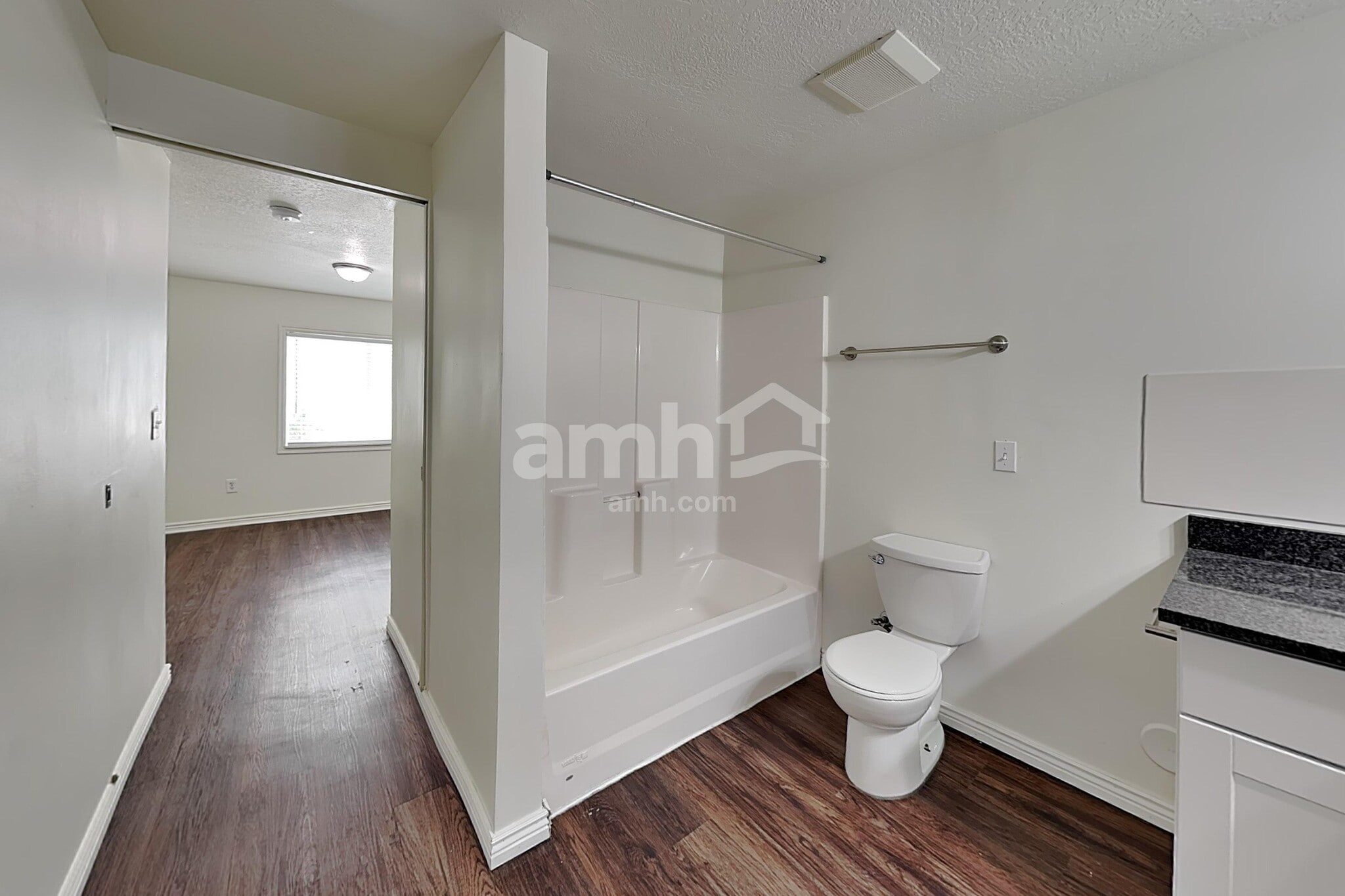 Building Photo - 4384 Maple Dr
