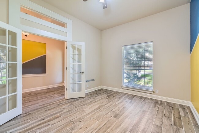 Building Photo - 6609 Carrington Dr