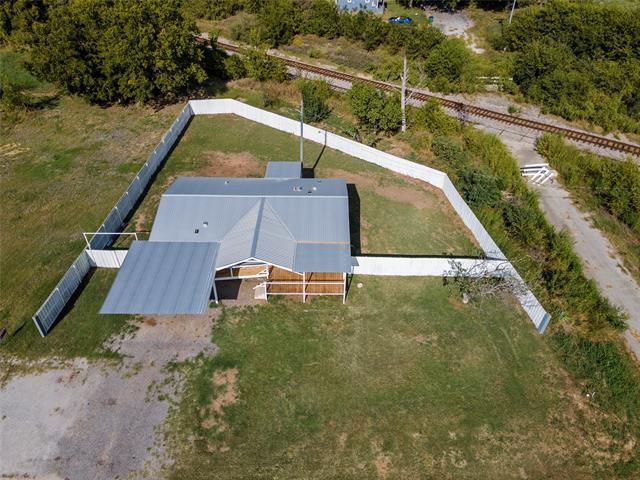 Building Photo - 401 Barker St