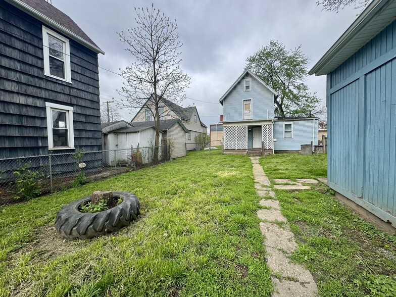 Building Photo - 1380 Garfield Ave SW