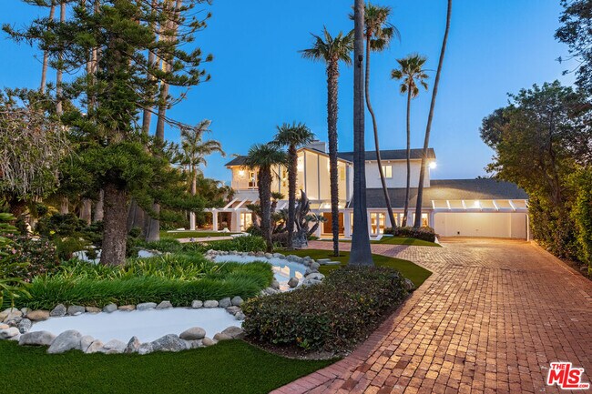 Building Photo - 33800 Pacific Coast Hwy