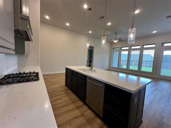 Building Photo - 23730 McNabb Spur Ln