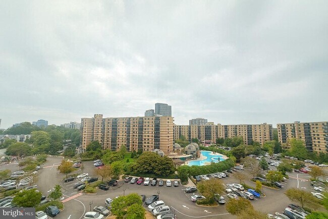 Building Photo - 8380 Greensboro Dr