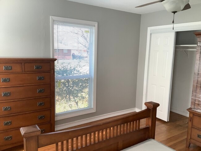 Building Photo - 1900 Hilltop Dr