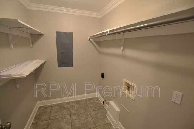 Building Photo - 5296 Myrtle Hill Ave