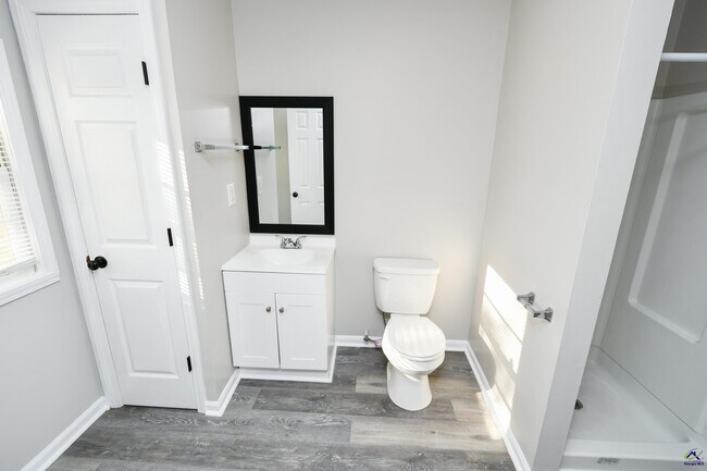 Building Photo - 461 SR 96