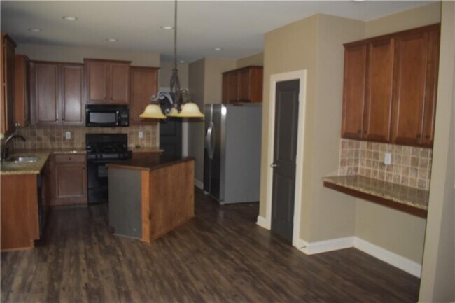 Building Photo - 43 Jessel Ln