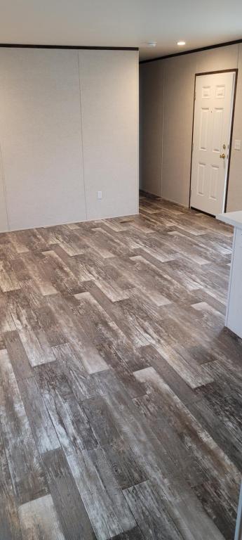 Primary Photo - 325 W Market St