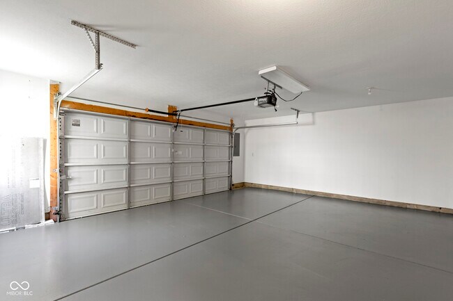 Building Photo - 12922 Ives Way