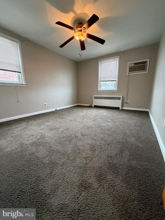 Building Photo - 8523 Mansfield Ave