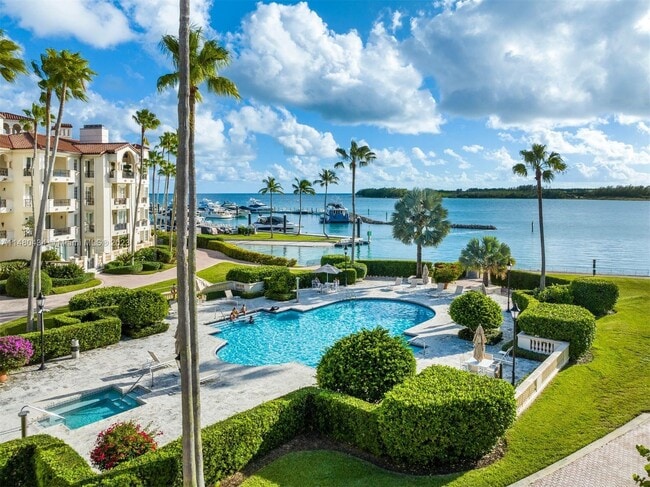 Building Photo - 2514 Fisher Island Dr