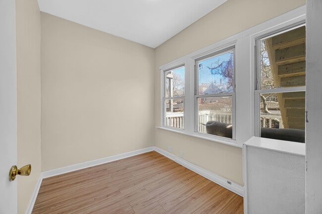 Building Photo - 4437 N Drake Ave