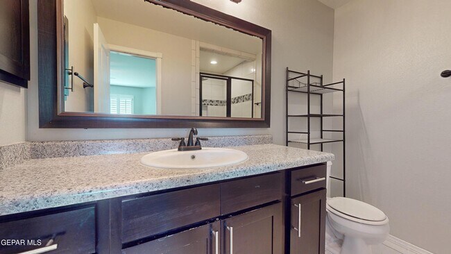 Building Photo - 13648 Samlesbury Ave