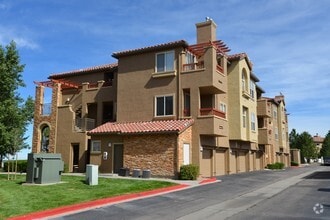 Building Photo - Camden Interlocken