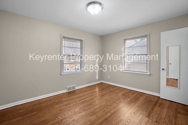 Building Photo - COMING SOON!! Charming 3-Bedroom Home in a Prime Saint Charles Location!