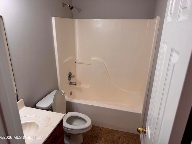 Building Photo - 5602 Kaitlyn Dr W