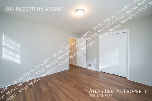 Building Photo - 304 Robertson Ave