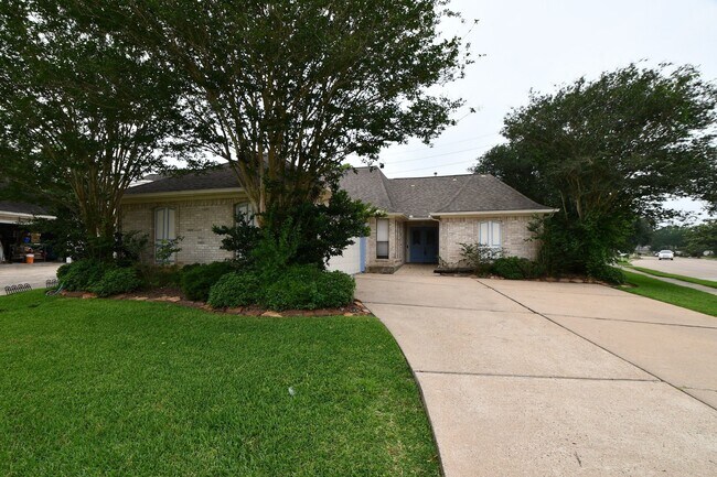 Building Photo - 1947 Mayweather Ln