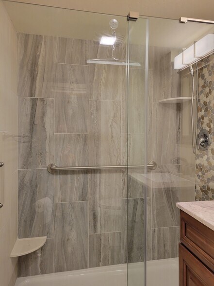 Building Photo - 3403 North Ave W