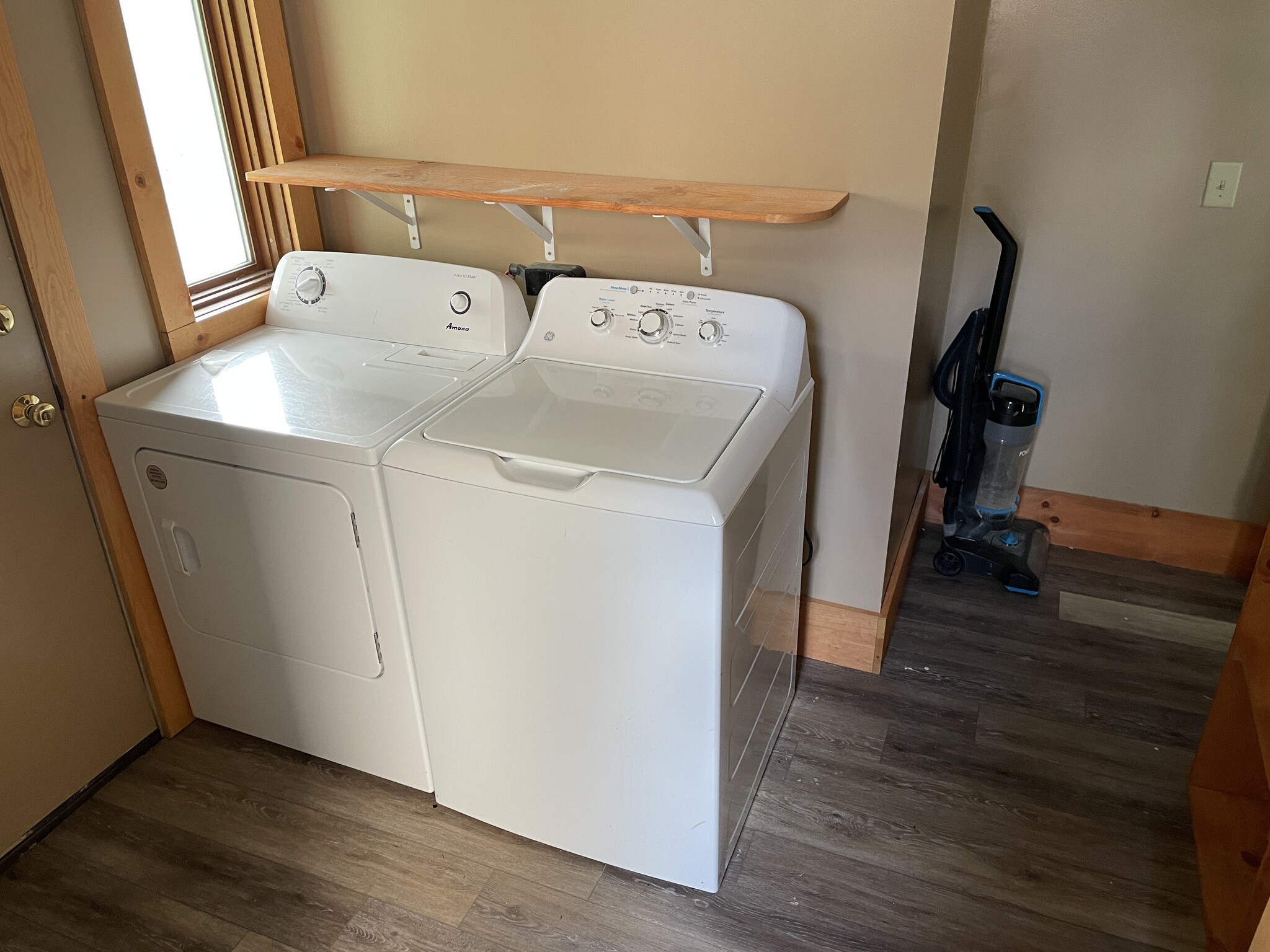 Laundry room - 8 N High St