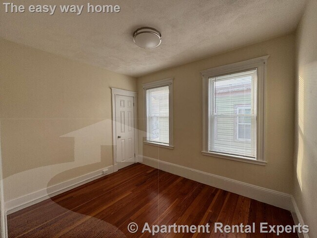 Building Photo - 65 Conwell Ave