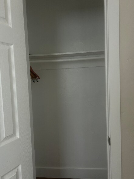 Building Photo - 1348 Olivine Ave