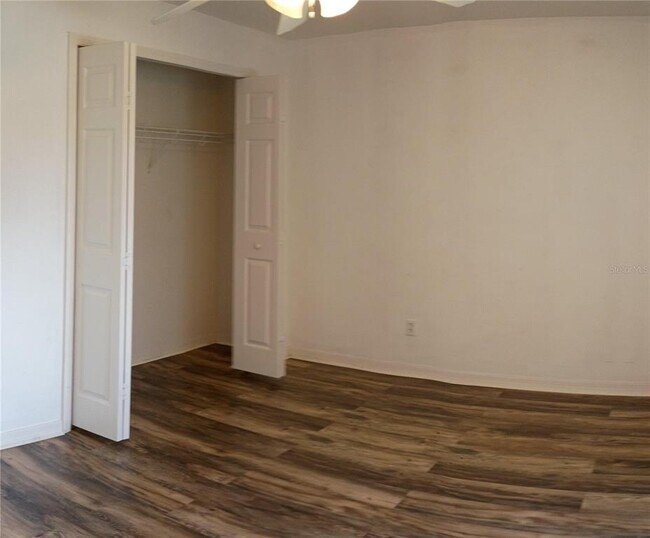 Building Photo - 862 Bayou View Dr