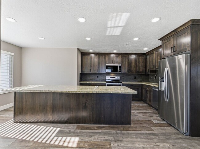 Building Photo - RES_O VAN DER WATT_14512