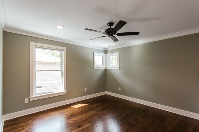 Building Photo - 132 Flint St